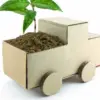 Fahrzeug aus Pappkarton